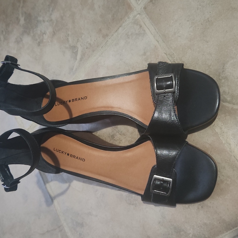 Lucky Brand Sandals 👡